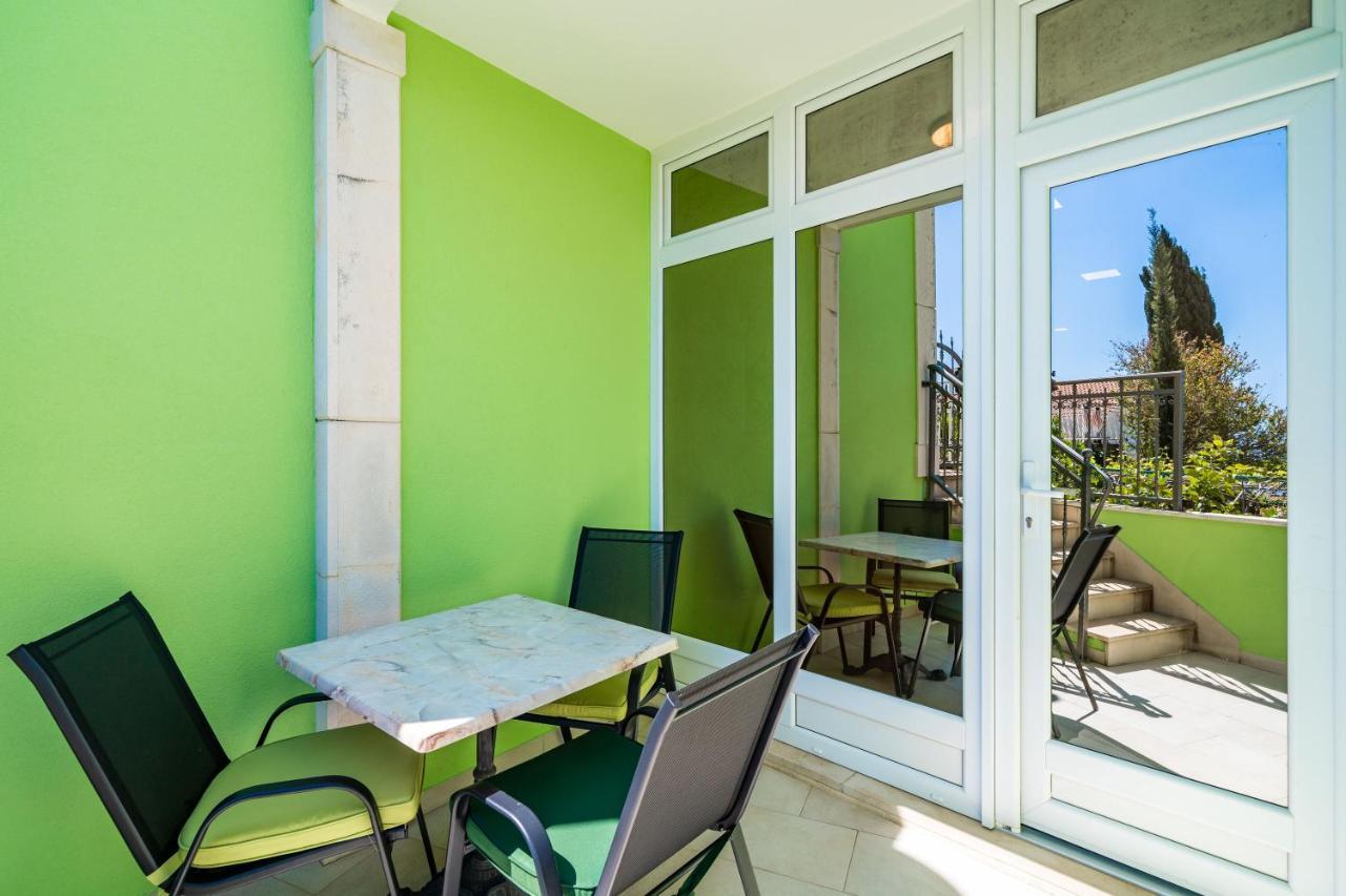 Green Paradise Mlini Exterior photo